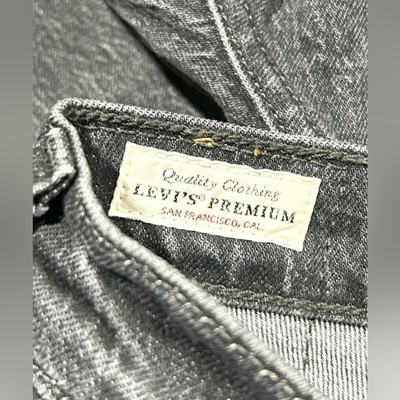 NEW Levi's 70's High Flare Jeans in Just a Hint 25 - Picture 14 of 16